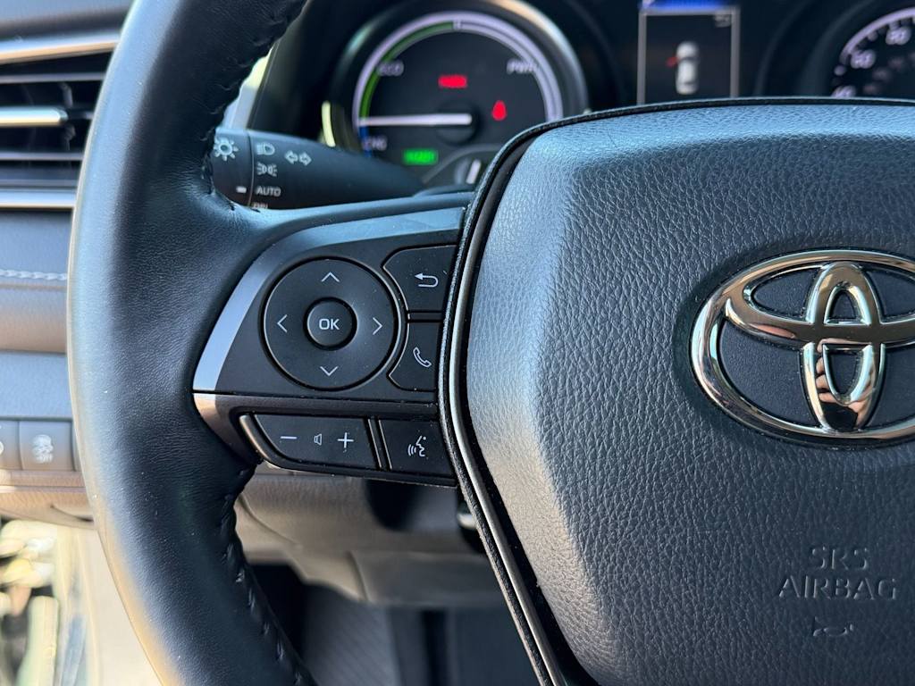 Thumbnail: 2021 Toyota Camry - 16