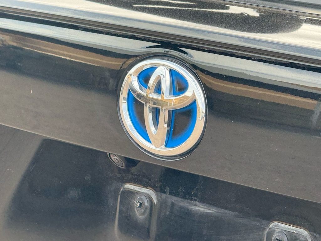 Thumbnail: 2023 Toyota RAV4 - 20