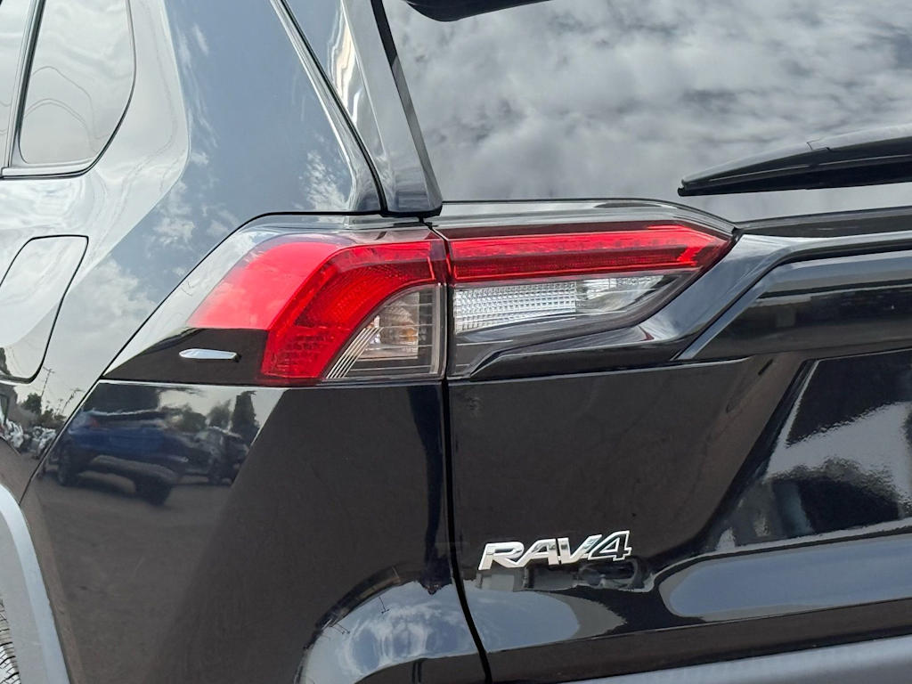 Thumbnail: 2023 Toyota RAV4 - 17