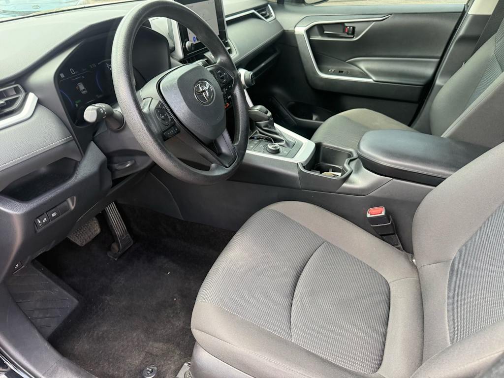 Thumbnail: 2023 Toyota RAV4 - 7