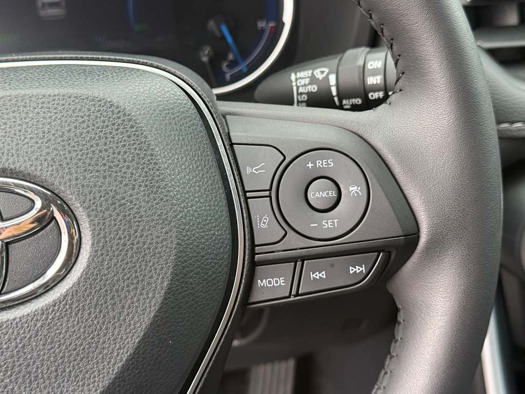Thumbnail: 2025 Toyota RAV4 - 26