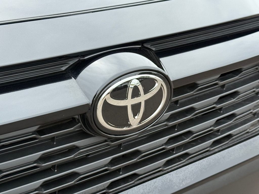 Thumbnail: 2025 Toyota RAV4 - 7