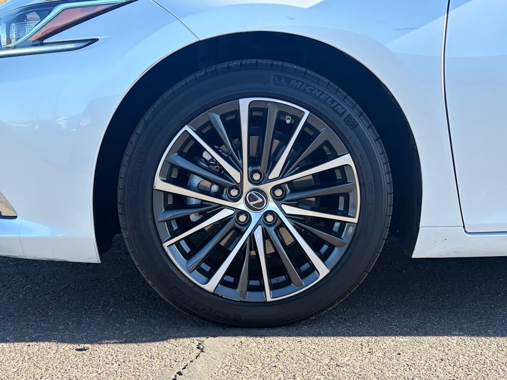 Thumbnail: 2025 Lexus ES - 7