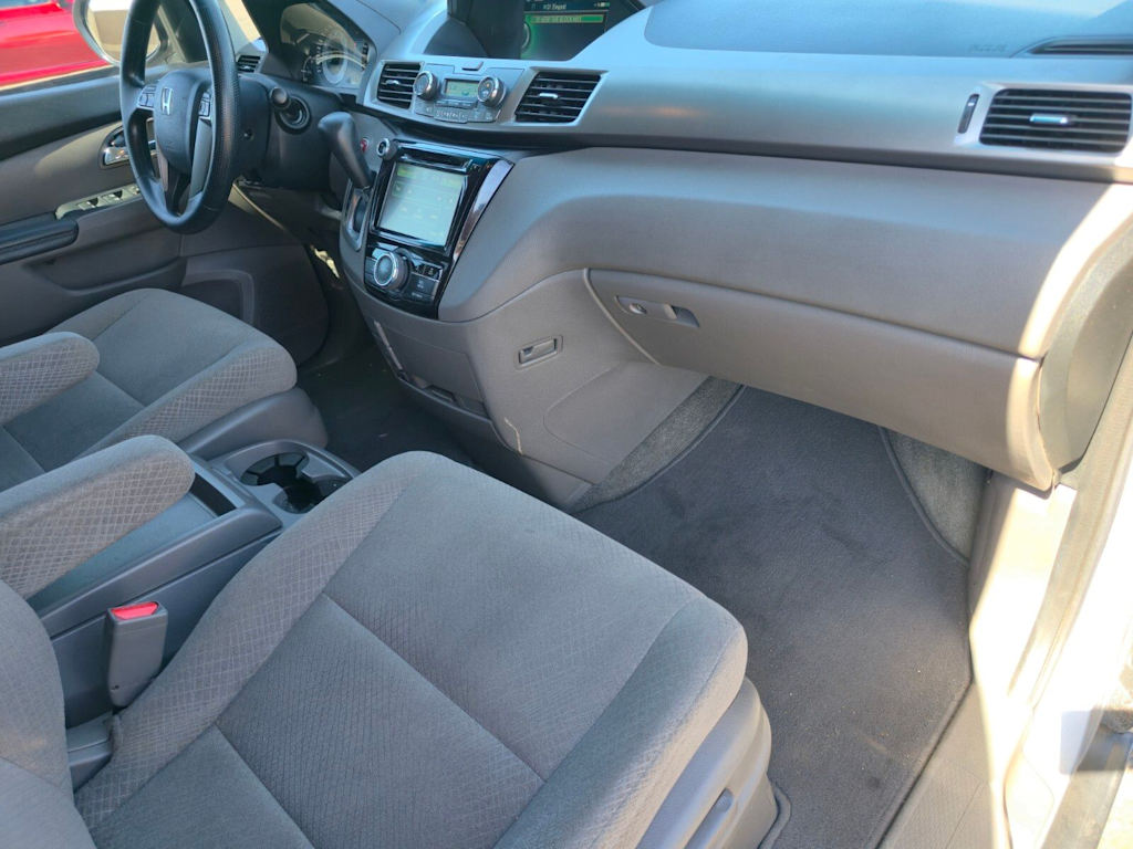 Thumbnail: 2016 Honda Odyssey - 8