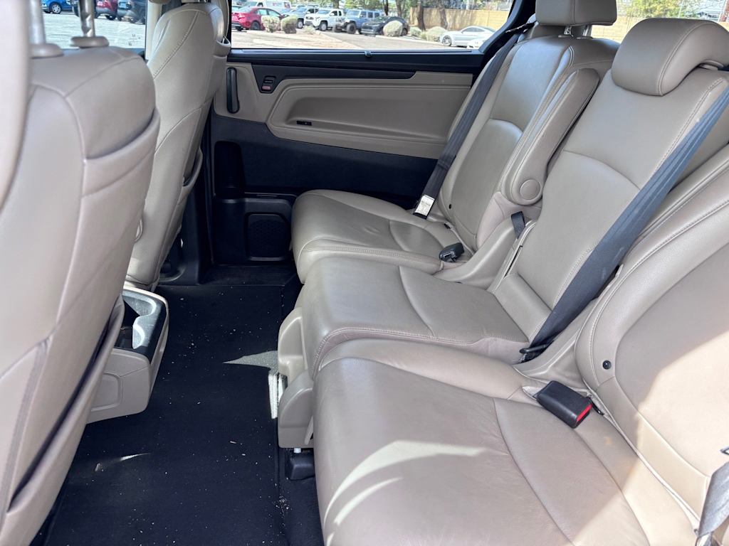 Thumbnail: 2018 Honda Odyssey - 17