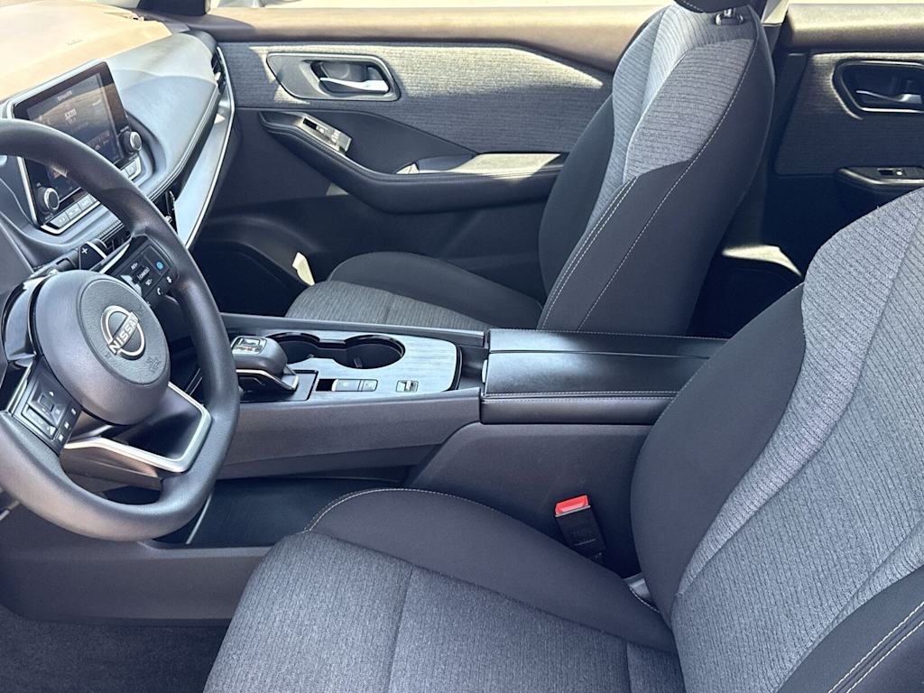 Thumbnail: 2022 Nissan Rogue - 12