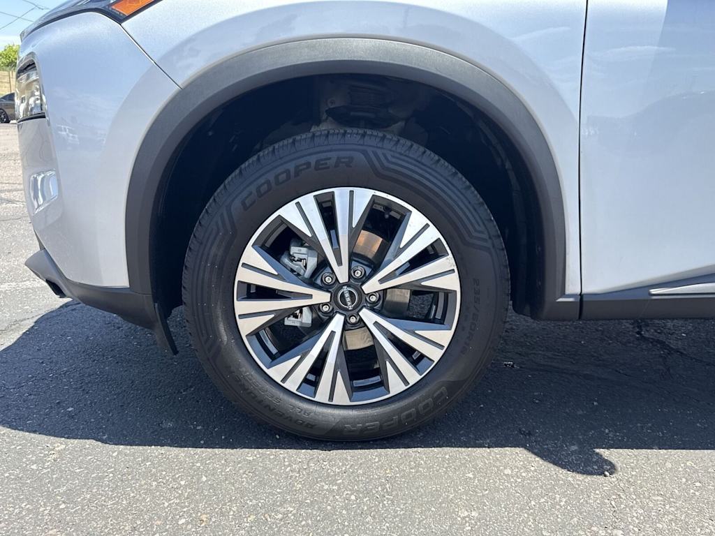 Image 9 of 2023 Nissan Rogue