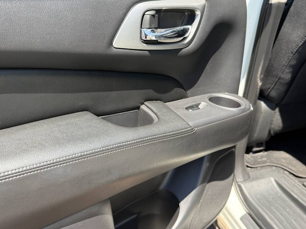 Thumbnail: 2018 Nissan Pathfinder - 19