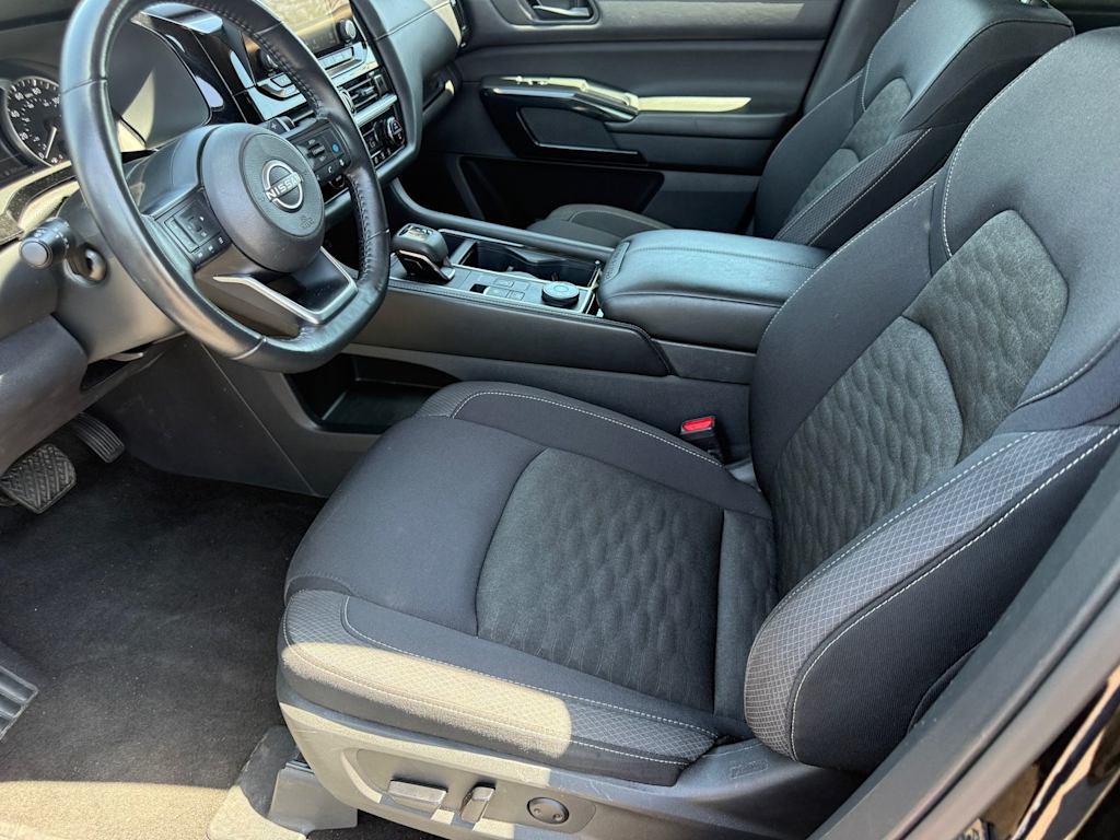 Thumbnail: 2024 Nissan Pathfinder - 8