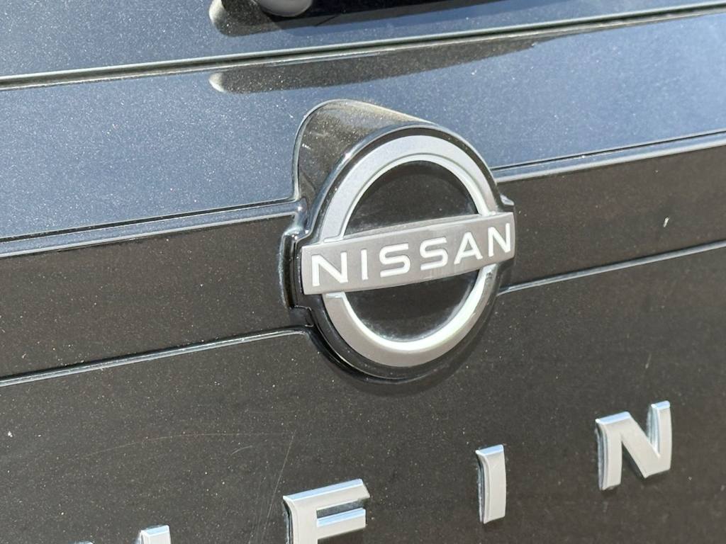 Thumbnail: 2022 Nissan Pathfinder - 16