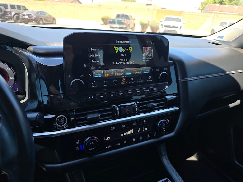 Thumbnail: 2023 Nissan Pathfinder - 10