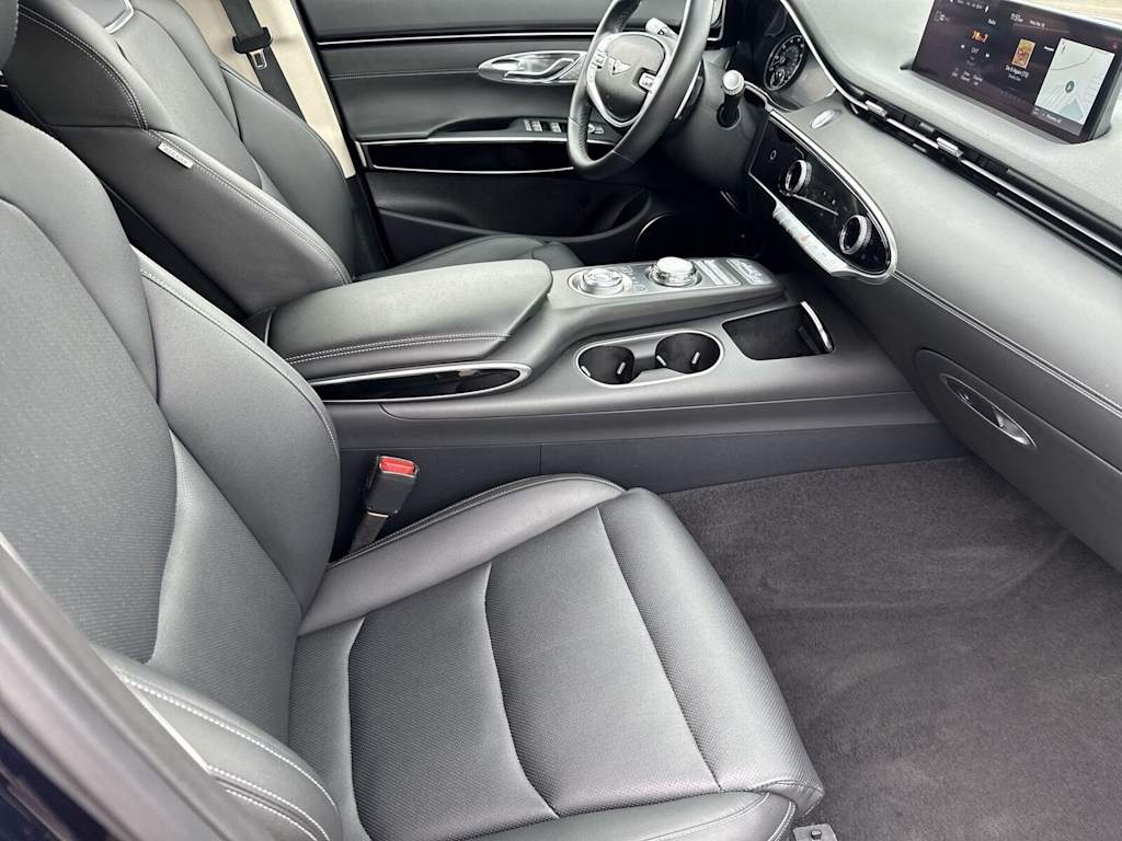 Thumbnail: 2025 Genesis GV70 - 11