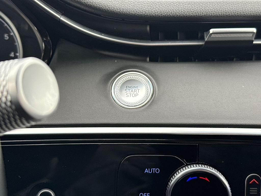 Thumbnail: 2025 Genesis GV70 - 32