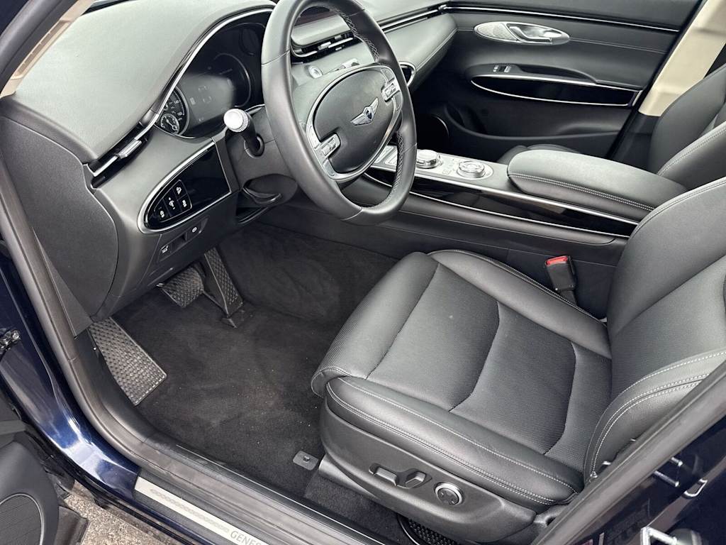 Thumbnail: 2025 Genesis GV70 - 12