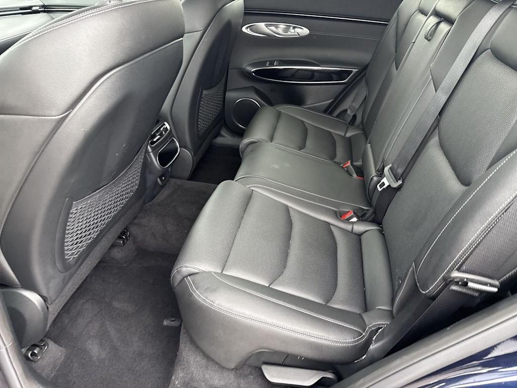 Thumbnail: 2025 Genesis GV70 - 24