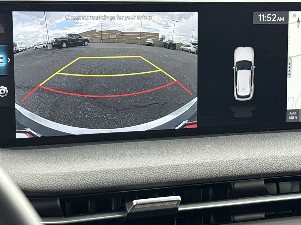 Thumbnail: 2025 Genesis GV70 - 29