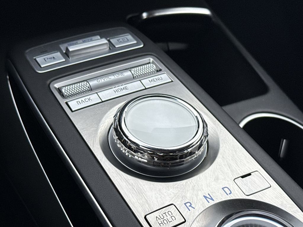 Thumbnail: 2025 Genesis GV70 - 15