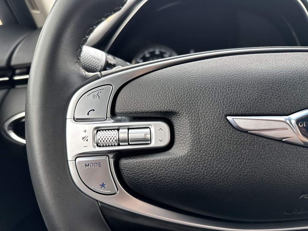 Thumbnail: 2025 Genesis GV70 - 33