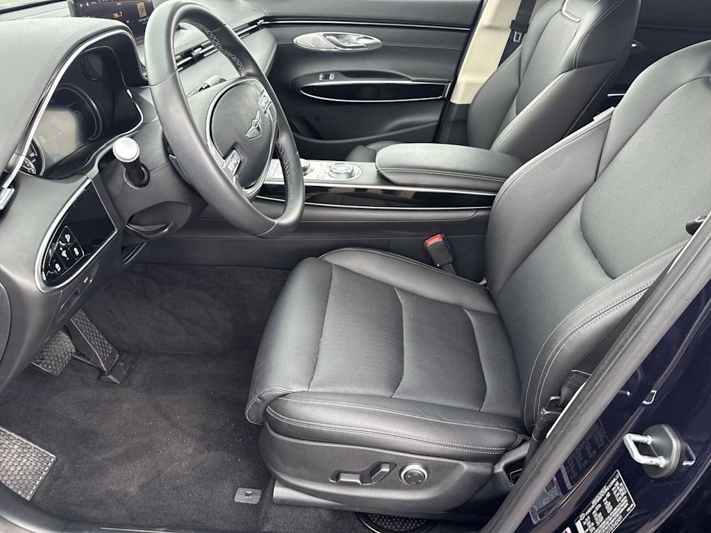 Thumbnail: 2025 Genesis GV70 - 25