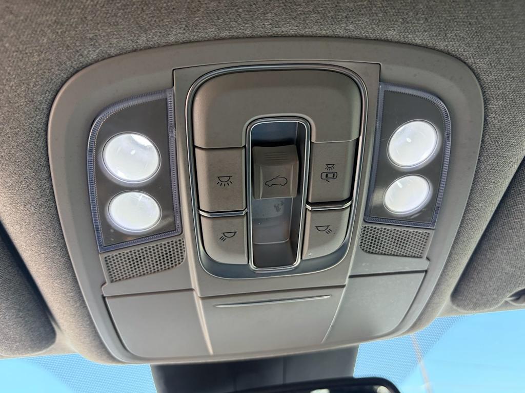 Thumbnail: 2020 Hyundai Santa Fe - 18