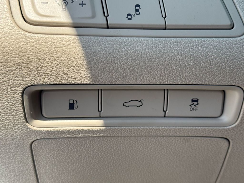 Thumbnail: 2018 Hyundai Sonata - 19