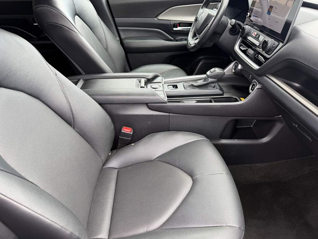 Thumbnail: 2025 Toyota Grand Highlander - 9