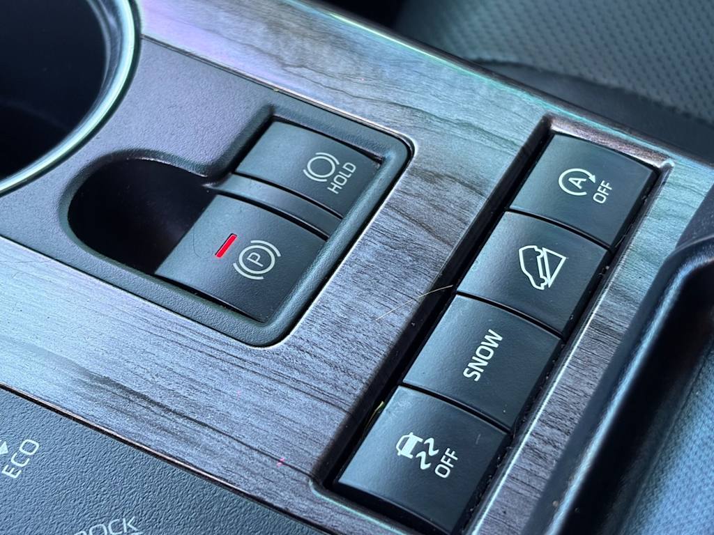 Thumbnail: 2020 Toyota Highlander - 18