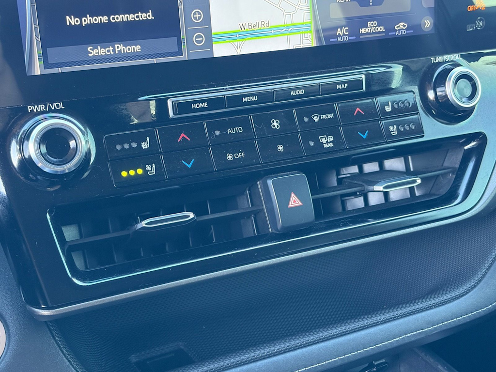 Thumbnail: 2020 Toyota Highlander - 16