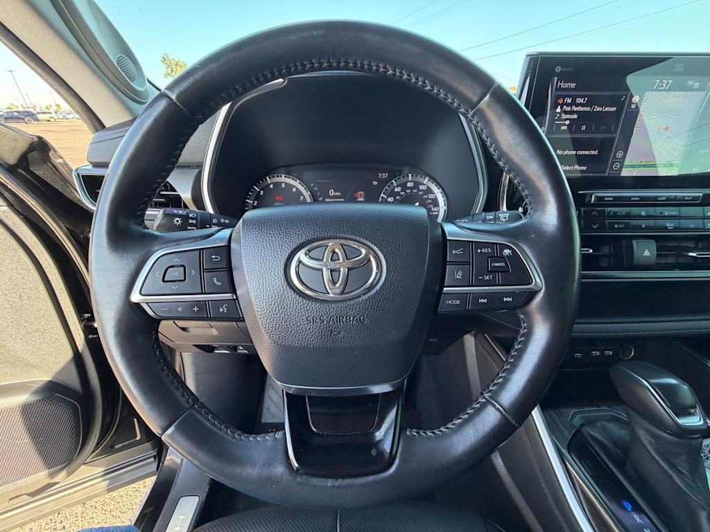 Thumbnail: 2020 Toyota Highlander - 2