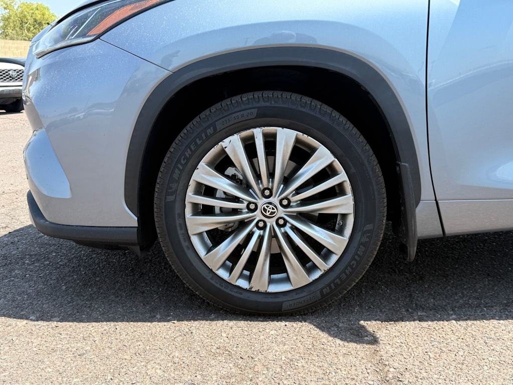 Thumbnail: 2021 Toyota Highlander - 6