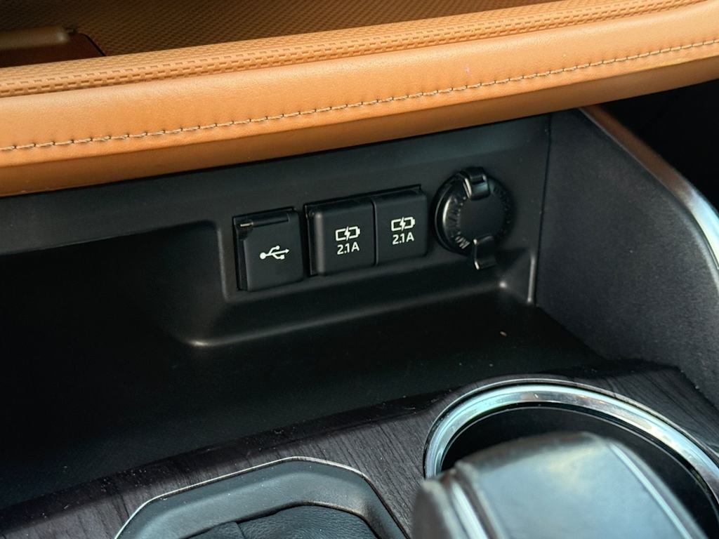 Thumbnail: 2021 Toyota Highlander - 28