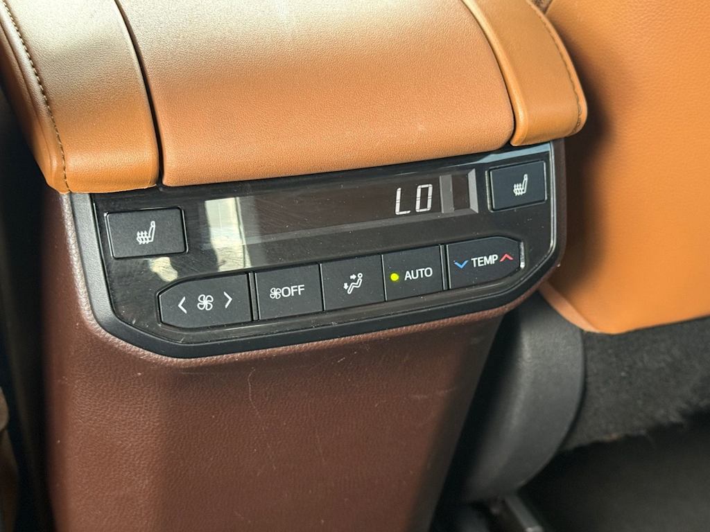 Thumbnail: 2021 Toyota Highlander - 31
