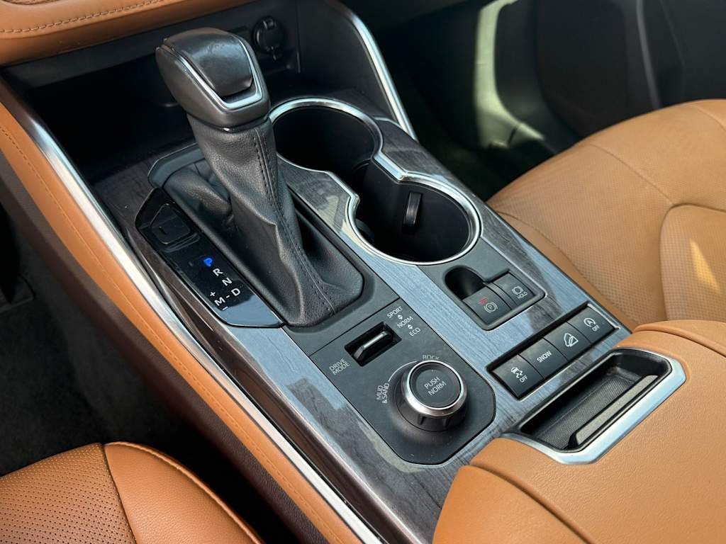 Thumbnail: 2021 Toyota Highlander - 14