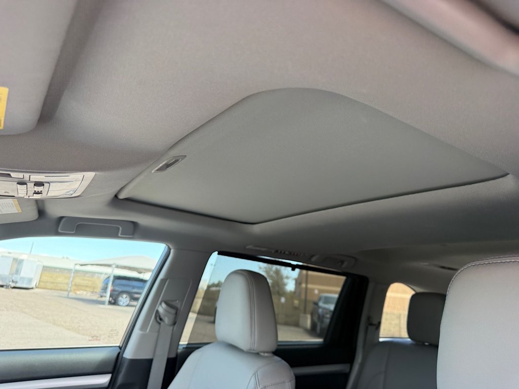 Thumbnail: 2017 Toyota Highlander - 23