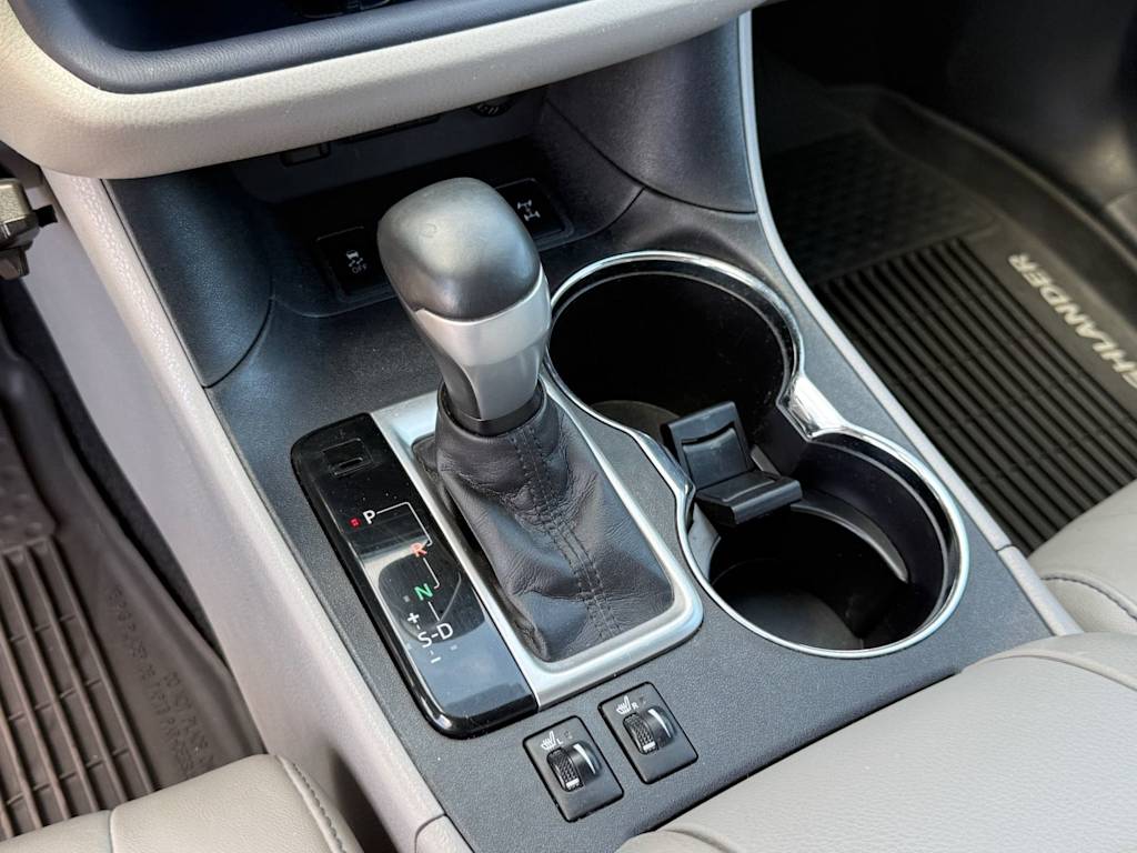 Thumbnail: 2017 Toyota Highlander - 11