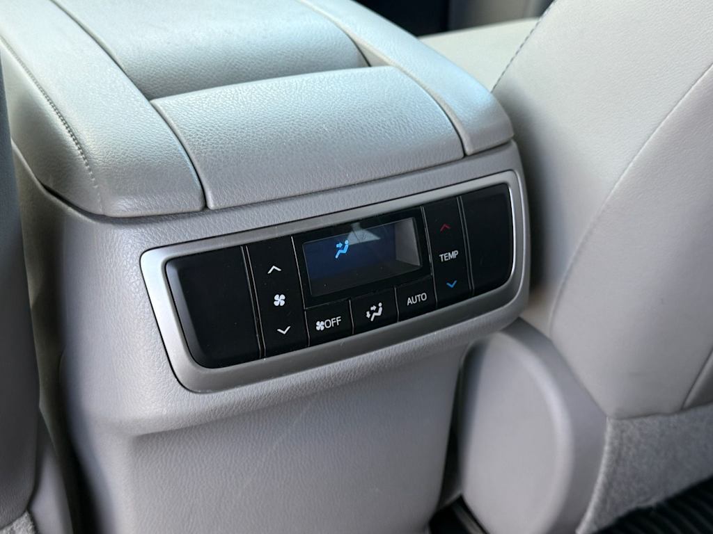 Thumbnail: 2017 Toyota Highlander - 20