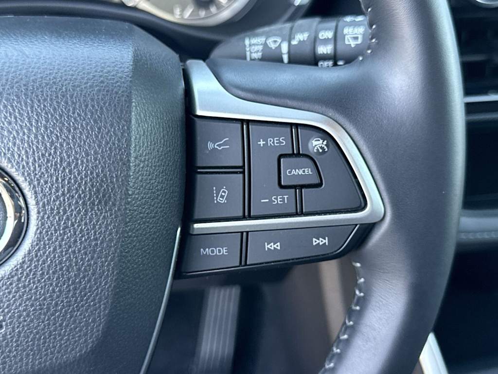 Thumbnail: 2024 Toyota Highlander - 31