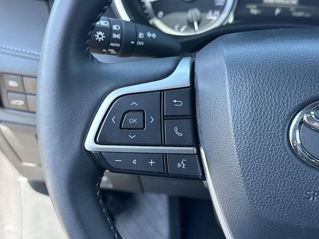 Thumbnail: 2024 Toyota Highlander - 30