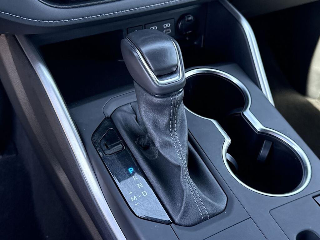 Thumbnail: 2024 Toyota Highlander - 15