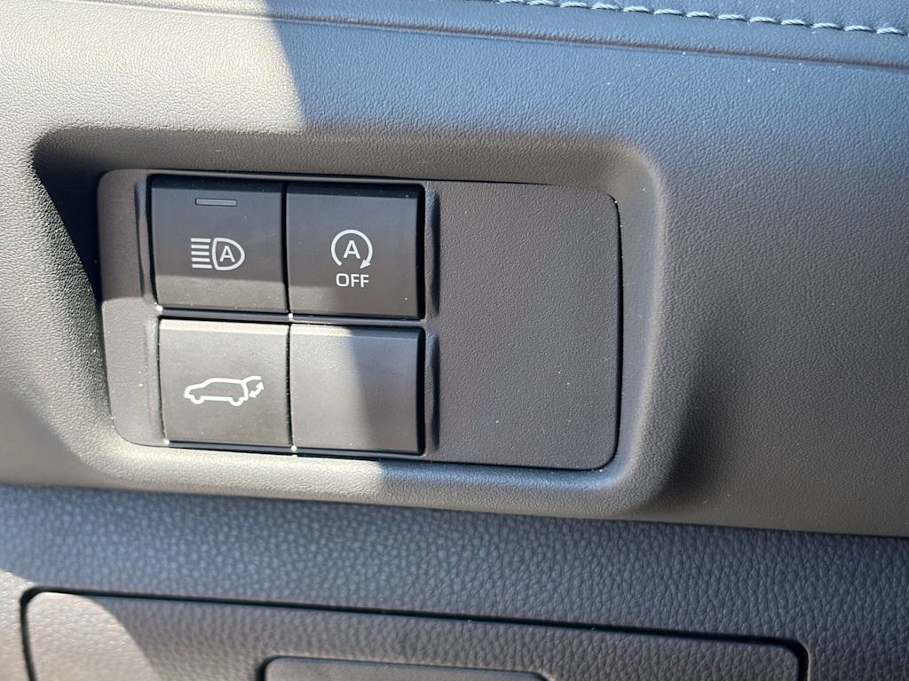 Thumbnail: 2025 Toyota Highlander - 23
