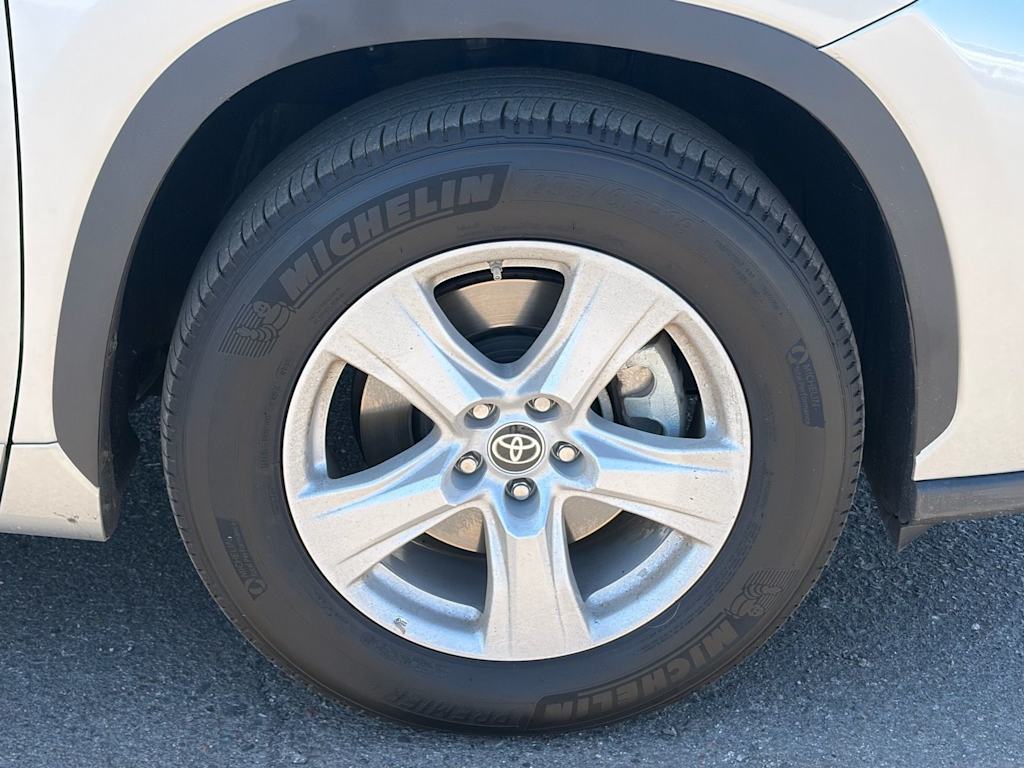 Thumbnail: 2025 Toyota Highlander - 6