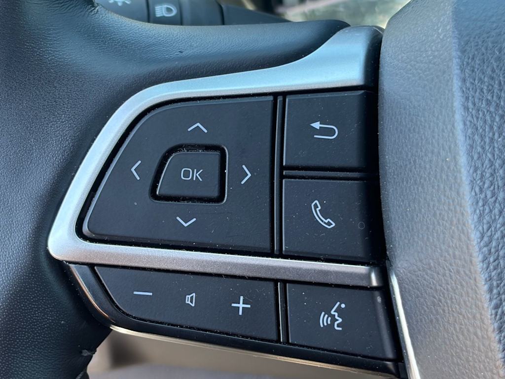 Thumbnail: 2025 Toyota Highlander - 20