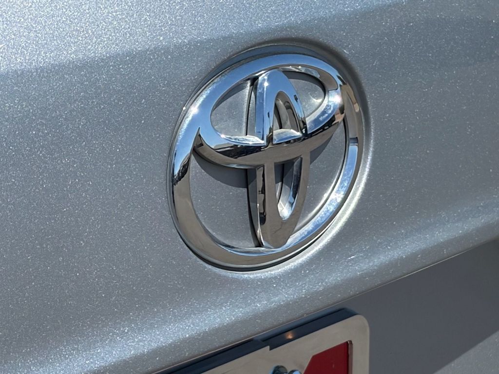 Thumbnail: 2025 Toyota Highlander - 15
