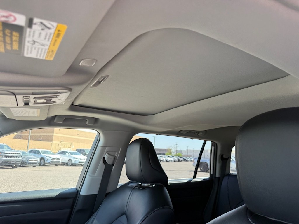 Thumbnail: 2023 Toyota Highlander - 19