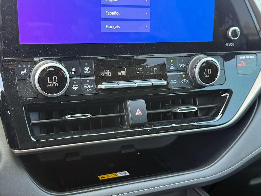 Thumbnail: 2024 Toyota Highlander - 25