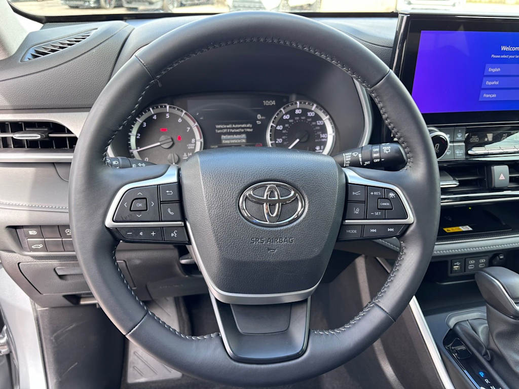 Thumbnail: 2024 Toyota Highlander - 8