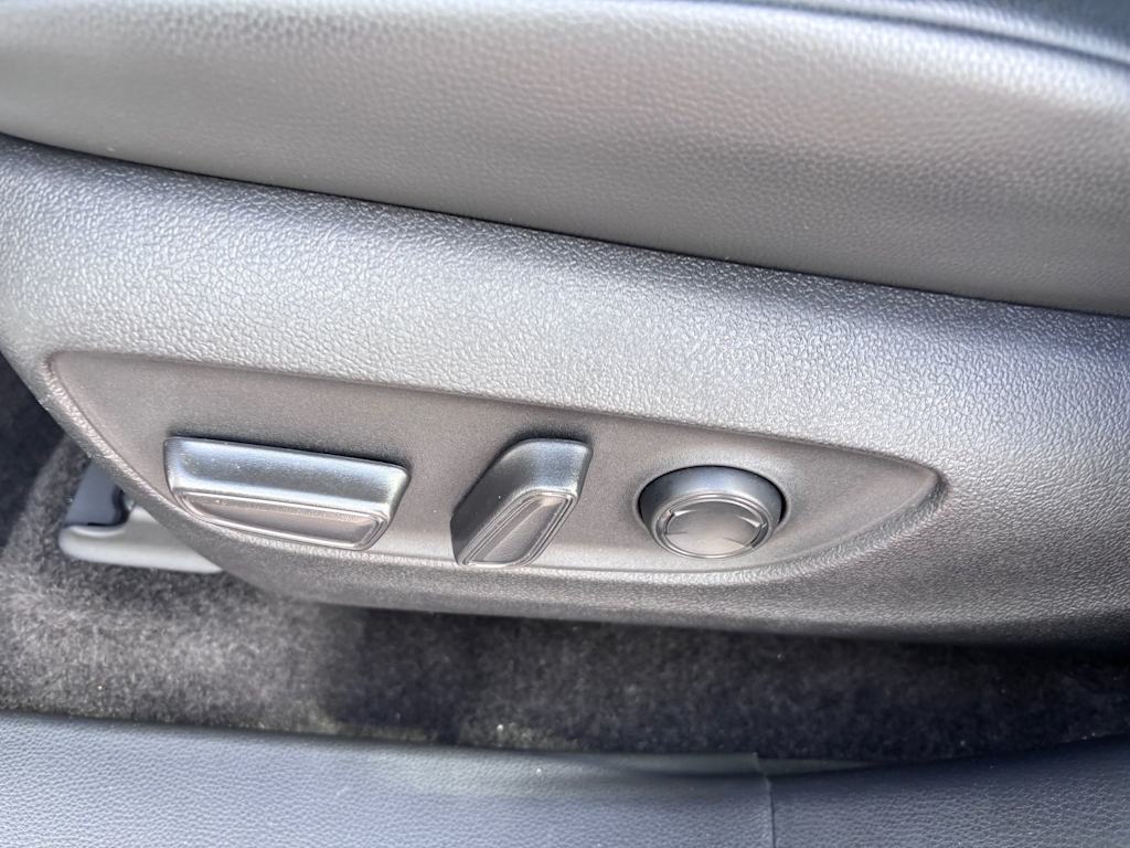Thumbnail: 2024 Toyota Highlander - 18