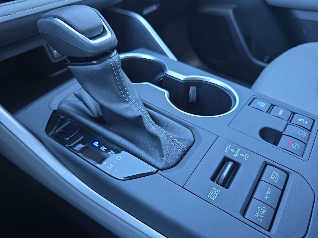 Thumbnail: 2025 Toyota Highlander - 13