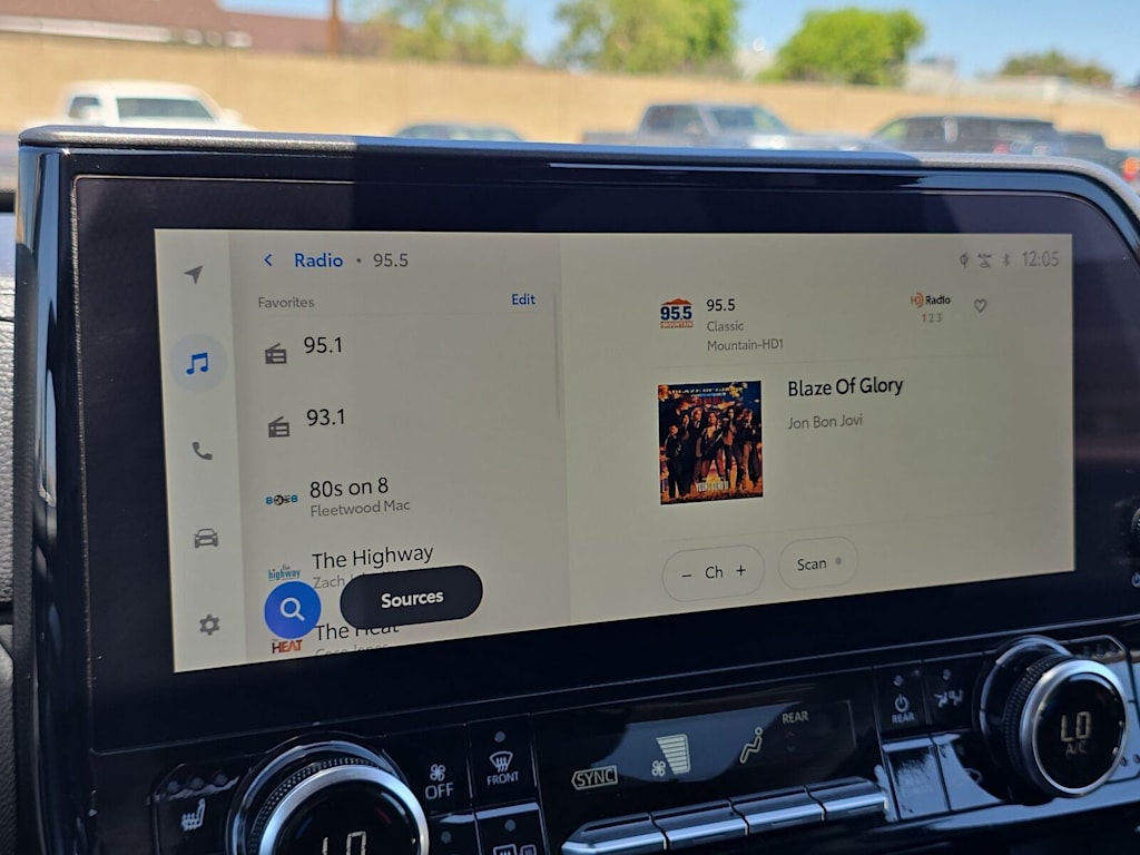 Thumbnail: 2023 Toyota Highlander - 27