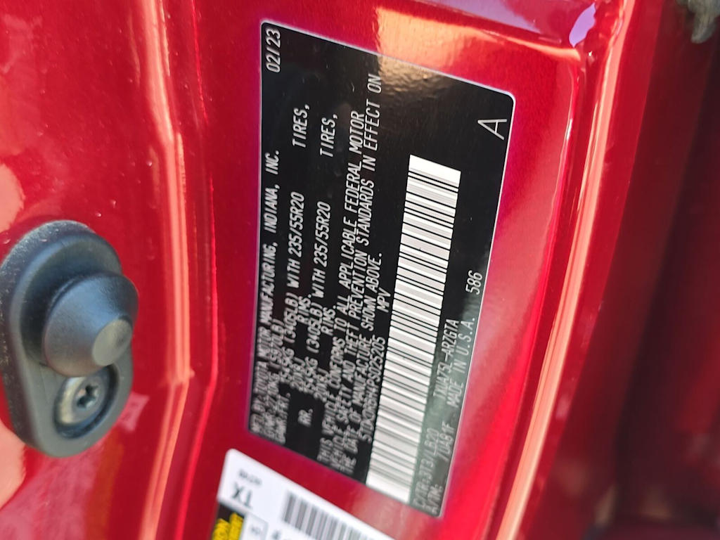 Thumbnail: 2023 Toyota Highlander - 36